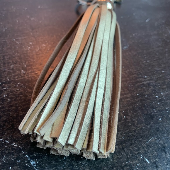 Gold Keychain - Picture 5 of 5